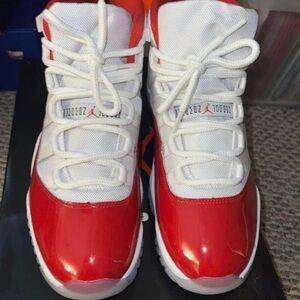 Air Jordan 11 Cherry Size 11